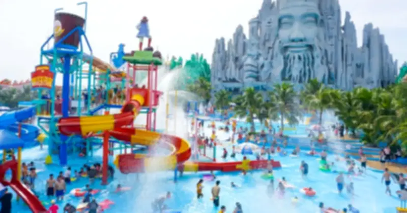 TP.HCM bùng nổ tour mới từ trực thăng đến xe cổ, giảm giá 50% dịp 30/4