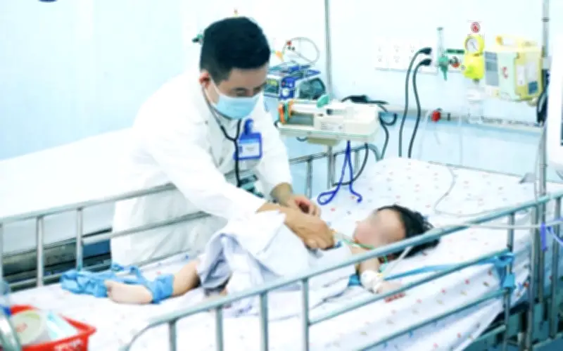 TP.HCM: Bệnh tay chân miệng tăng gần 200%, xuất hiện chủng virus nguy hiểm EV71