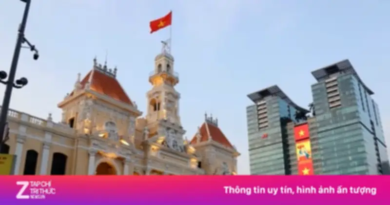 TP.HCM: Hàng loạt biển quảng cáo tắt điện sau 22h để tiết kiệm điện mùa khô