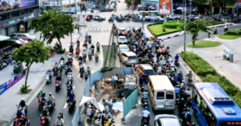 TP.HCM: Lô Cốt Metro Số 2 Gây Ùn Tắc Trên Đường Cách Mạng Tháng Tám