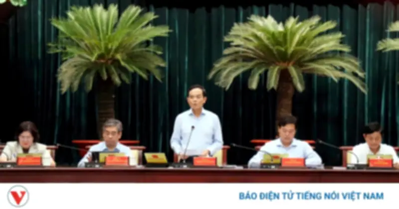 TP.HCM miễn phí xe buýt và hạ tầng cửa khẩu để giảm kẹt xe, ô nhiễm