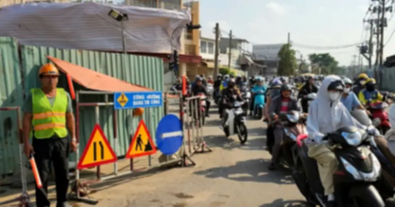 TP.HCM đóng dải phân cách đường Trường Chinh từ 4.4, CSGT cảnh báo giao thông phức tạp