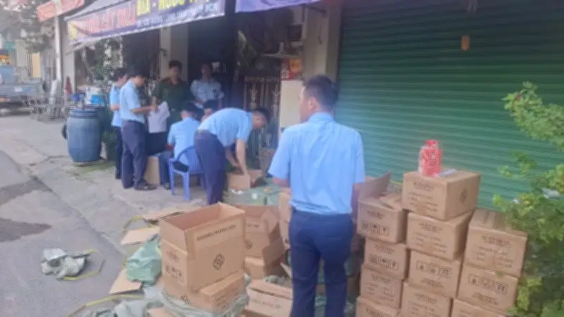 TP.HCM Phát Hiện Cửa Hàng Mỹ Phẩm Ngoại Nhập Không Xuất Hóa Đơn