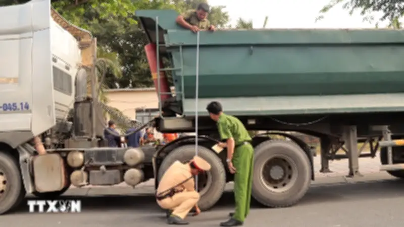 TP.HCM tăng cường quản lý xe tải nặng, kéo giảm nguy cơ tai nạn giao thông