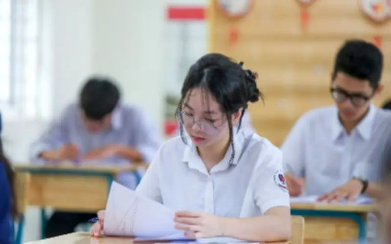 Tp.HCM tăng tốc ôn thi tốt nghiệp THPT, tuyển sinh đầu cấp ưu tiên học gần nhà