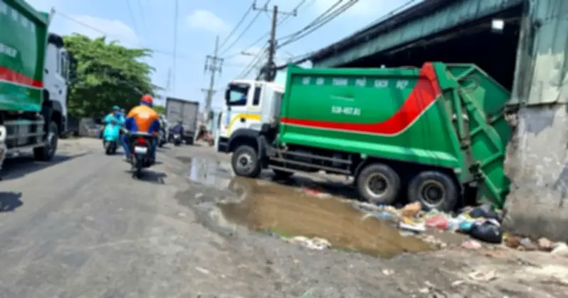 TP.HCM: Trạm Trung Chuyển Rác Ô Nhiễm Và Điểm Tập Kết Gây Lo Ngại