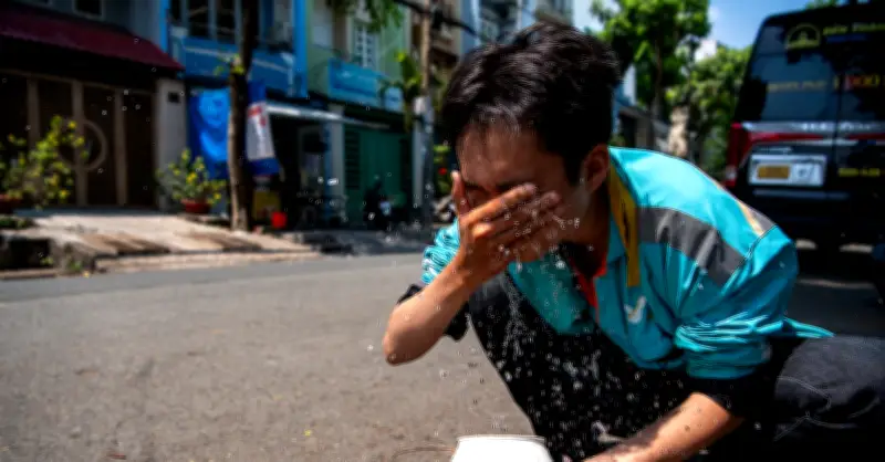 TPHCM và Nam Bộ đối mặt với đợt nắng nóng gay gắt, nhiệt độ cảm nhận lên tới 40 độ C