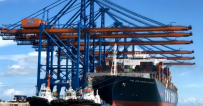 TP.HCM đẩy mạnh đề án phát triển kinh tế biển thành trung tâm quốc gia