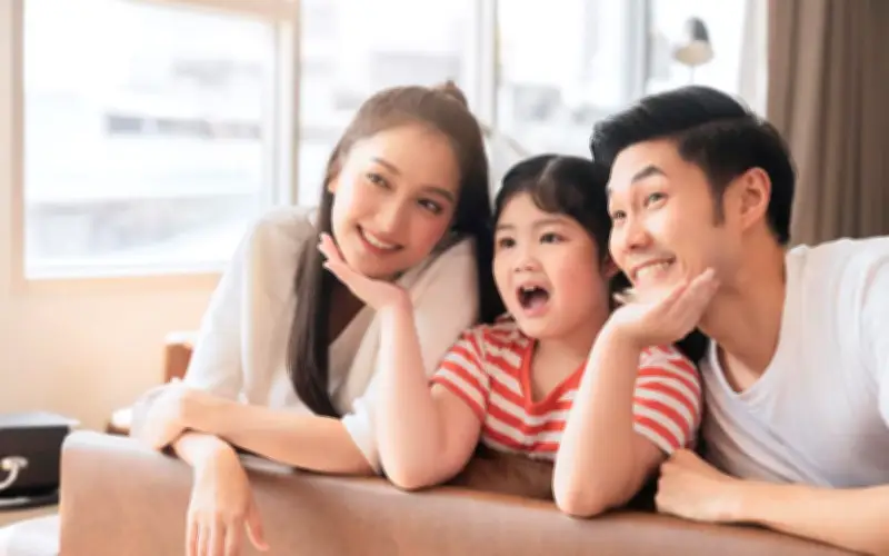 Trẻ EQ cao thường lớn lên trong gia đình có 4 đặc điểm nổi bật này