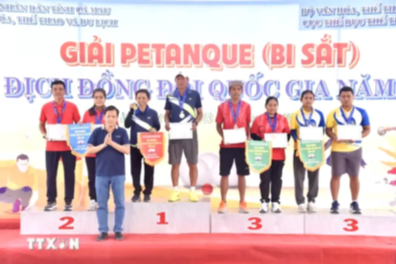 Trao thưởng giải bắn súng vô địch đồng đội quốc gia nam 2026