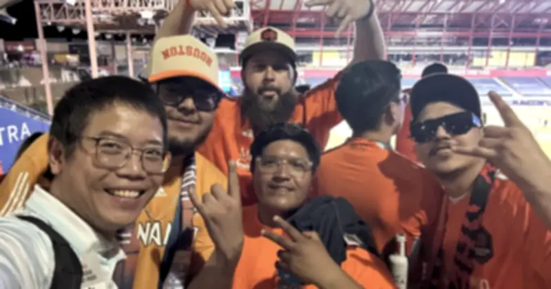 Trải Nghiệm Độc Đáo: Phóng Viên Việt Tường Thuật Trận Derby Texas Tại Mỹ