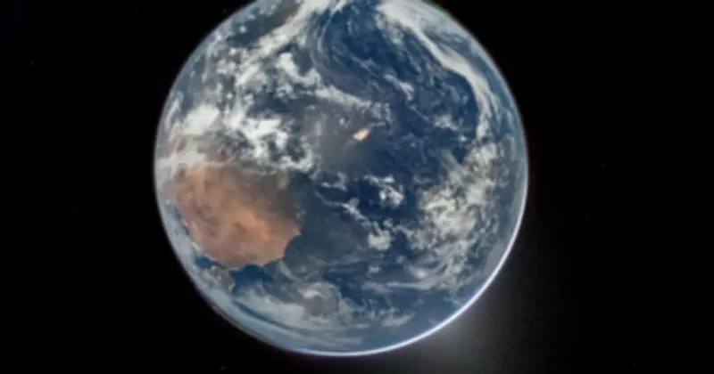 Trái Đất từ tàu Orion: Hình ảnh đầu tiên từ sứ mệnh Artemis II gây xúc động