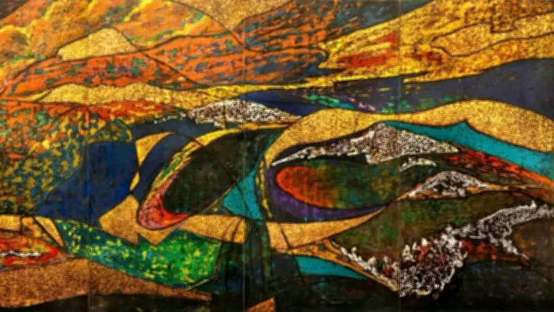 Triển lãm 'Trẩy' của họa sĩ Hiền Nguyễn: Hành trình xuyên qua ký ức vật chất và tồn tại