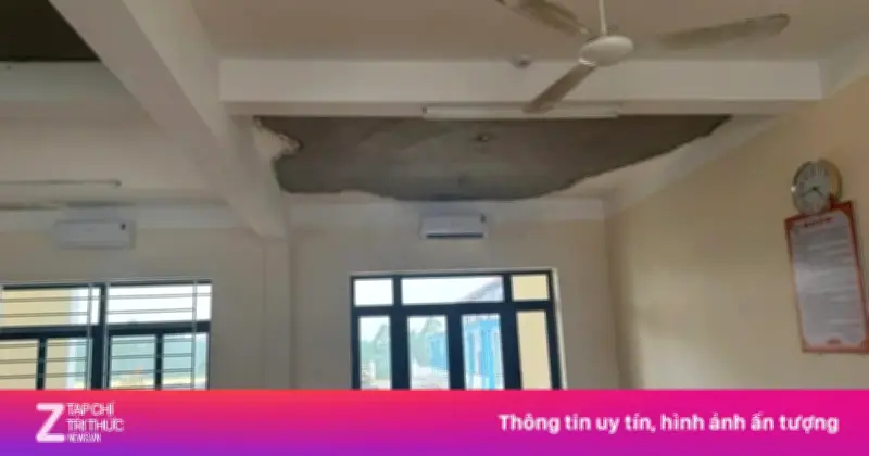 Trường 65 tỷ chưa bàn giao đã rơi vữa trần, học sinh nhập viện
