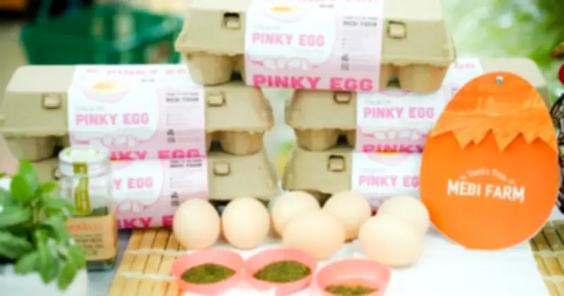 Trứng gà hồng Pinky của Mebi Farm chính thức có mặt tại hệ thống Bách Hóa Xanh