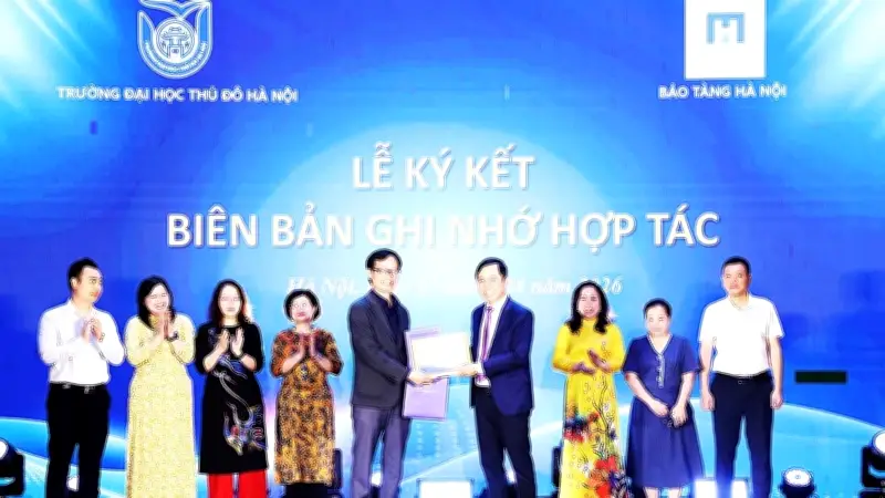 Trường Đại Học Xây Dựng Bộ Nhận Diện Thương Hiệu Và Tổ Chức Ngày Hội Việc Làm 2026