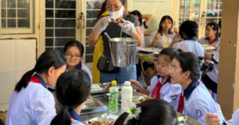 Trường THCS Thanh Đa tạm dừng ăn bán trú vì sự cố an toàn thực phẩm