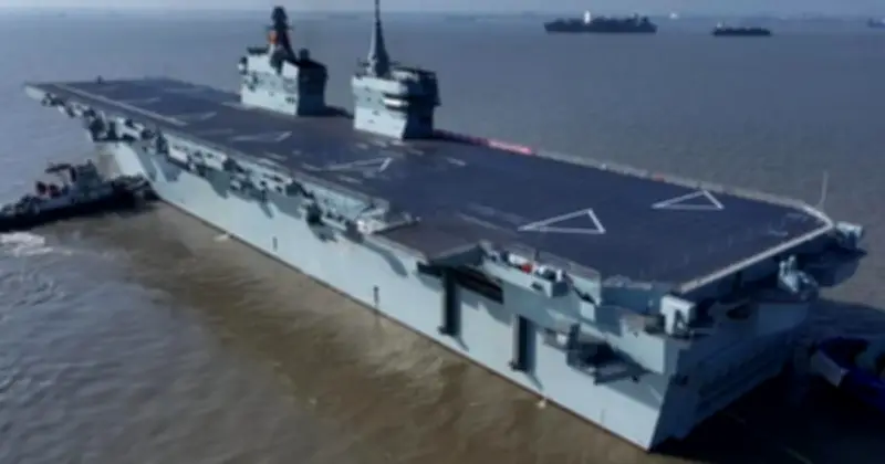 Trung Quốc Điều Tàu Đổ Bộ Type 076, Tàu Sân Bay UAV Đầu Tiên Đến Biển Đông Thử Nghiệm