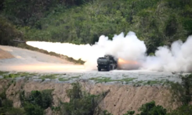 Trung Quốc phản đối cuộc tập trận chung Mỹ-Philippines-Nhật Bản ở Biển Đông