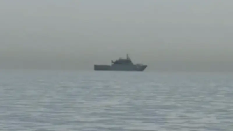 Tàu Dầu Quay Đầu Khỏi Hormuz, Trung Quốc Cảnh Báo Mỹ Giữa Căng Thẳng Leo Thang