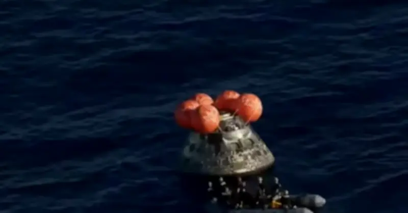 Tàu Orion hạ cánh an toàn, khép lại sứ mệnh Artemis II bay quanh Mặt Trăng lịch sử