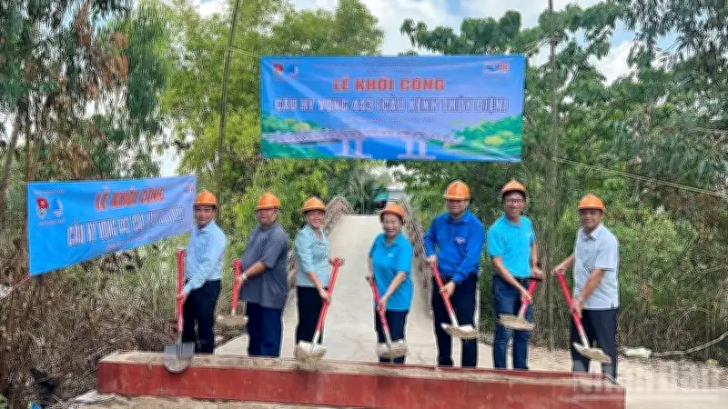 Tuổi Trẻ Đồng Tháp Sôi Nổi Hỗ Trợ Dân Số Hóa Và Xây Dựng Cộng Đồng