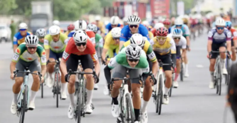 Tuấn Kiệt Bùng Nổ, Công An TP.HCM Chiến Thắng Chặng Đua Xe Đạp Sau 16 Năm