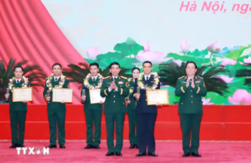 Tuyên dương gương mặt trẻ tiêu biểu và triển vọng toàn quốc năm 2024