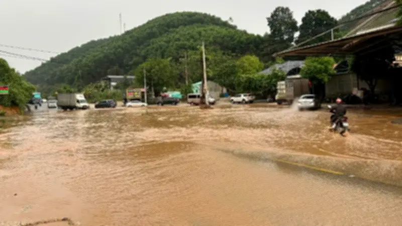 Tuyên Quang cảnh báo nguy cơ lũ quét, sạt lở đất tại 10 xã phường trong 6 giờ tới