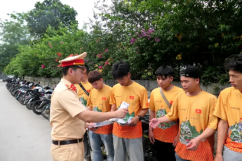 Tuyên Quang Tập Huấn An Toàn Giao Thông Cho Lái Xe Du Lịch Trước Mùa Cao Điểm