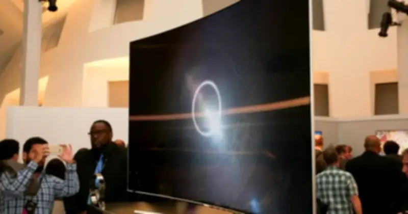 TV Màn Hình Cong Biến Mất: Lý Do Và Sự Tồn Tại Trong Lĩnh Vực Khác