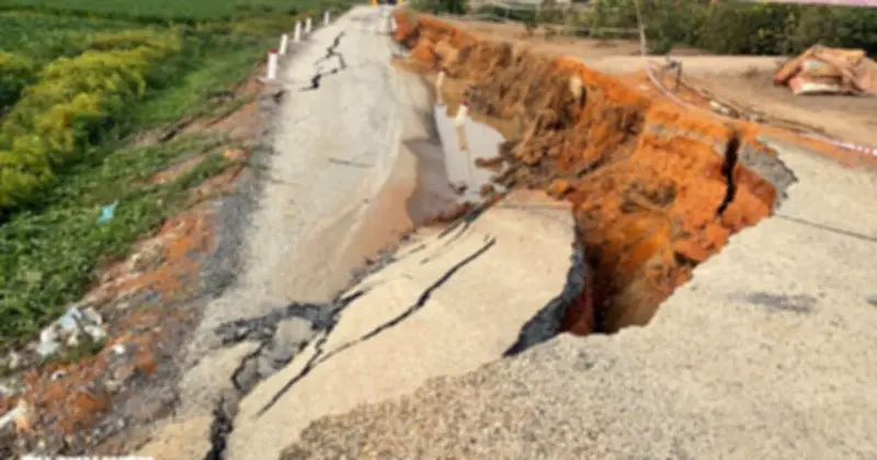 Tây Ninh: Sạt lở nghiêm trọng tuyến đê bao sông Lò Gạch, khẩn trương khắc phục