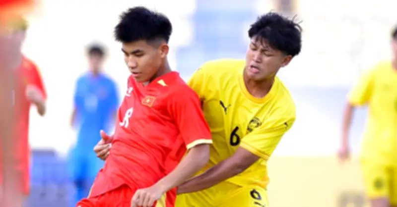 U17 Việt Nam thua Malaysia: HLV Roland cảnh báo về tâm lý và thể lực