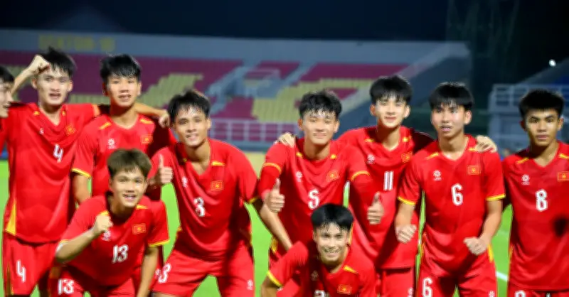 U17 Việt Nam tranh vé World Cup: Người hâm mộ nhắn tin cực vui