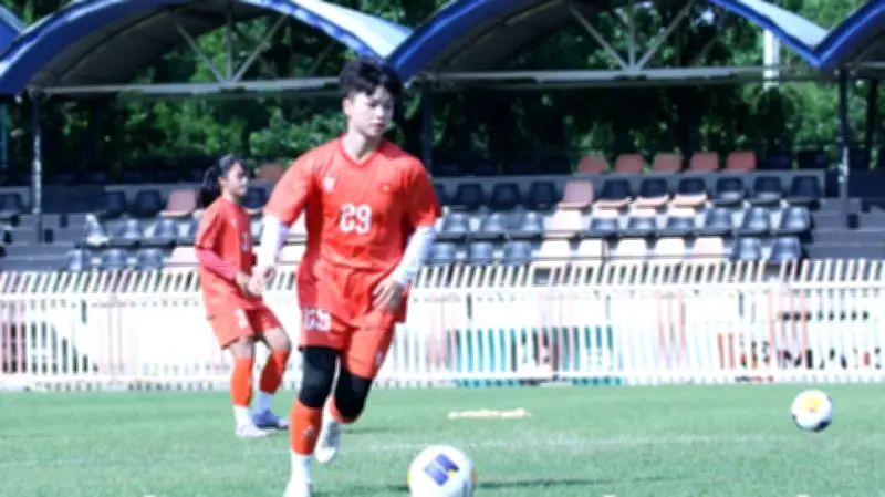 U20 Nữ Việt Nam Tập Luyện Dưới Nắng Nóng 37 Độ C Trước Trận Gặp Nhật Bản