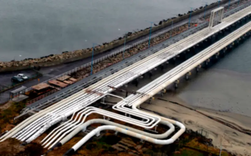 Ukraine Sửa Xong Đường ống Dầu Druzhba, Kêu Gọi EU Giải Ngân Viện Trợ 90 Tỷ Euro