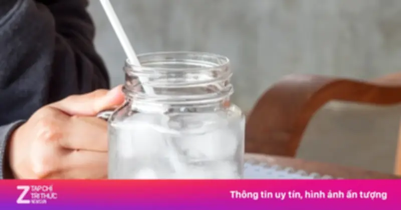 Uống Nước Lạnh Hay Ấm: Tác Động Thực Sự Đến Dạ Dày Và Sức Khỏe