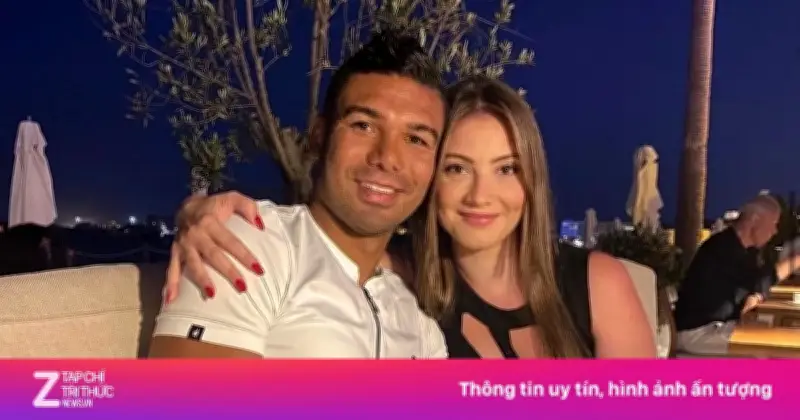 Vợ Casemiro khóc vì tình cảm đặc biệt từ CĐV Manchester United