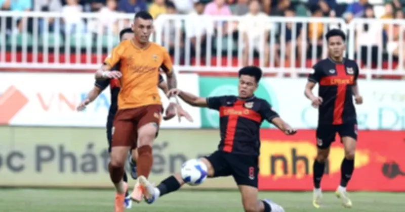 V-League: Ninh Bình ngược dòng thắng HAGL, Nam Định thắng liên tiếp