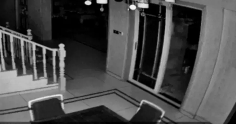 Vụ nổ tủ lạnh ở Lan Khê do thí nghiệm đá khô của cậu bé 14 tuổi