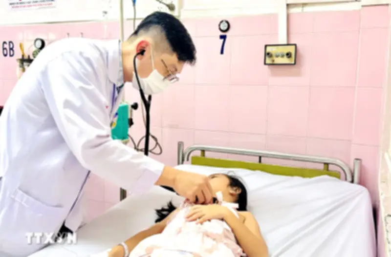 Vụ ngộ độc tại Trường Tiểu học Bình Quới: Bữa ăn bán trú nhiễm khuẩn