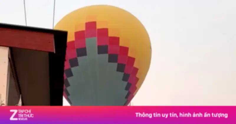 Video ghi lại cảnh khinh khí cầu đâm vào đường dây điện ở Lào, cảnh báo nguy hiểm