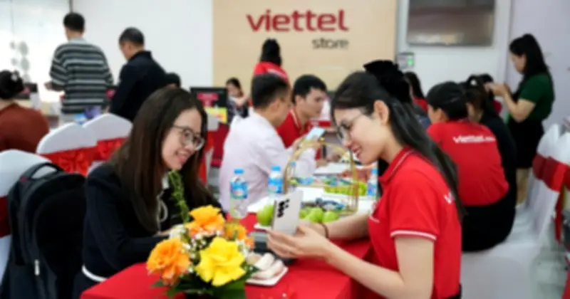Viettel Store giảm 50% mừng sinh nhật 20 năm: iPhone 17 chỉ 24,19 triệu, Galaxy S26 Ultra 30,49 triệu