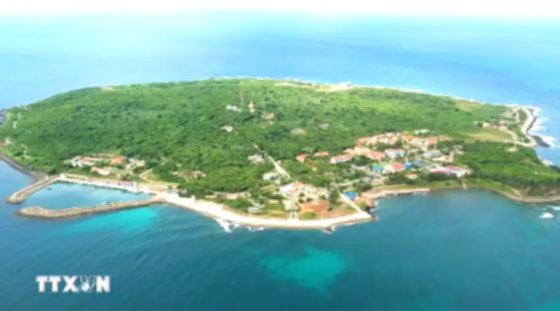 Viên Ngọc Xanh Giữa Trung Khơi: Đảo Phú Quốc Và Hành Trình Phát Triển Bền Vững