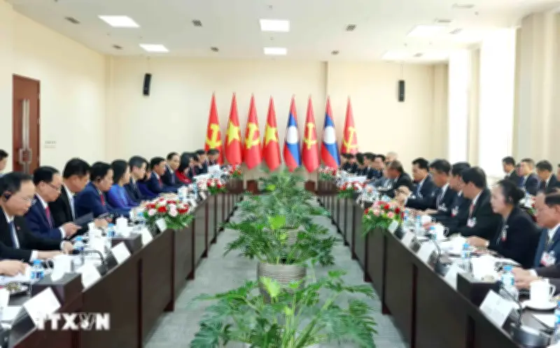 Việt Nam - Lào tăng cường hợp tác chiến lược, làm sâu sắc hơn nội hàm quan hệ