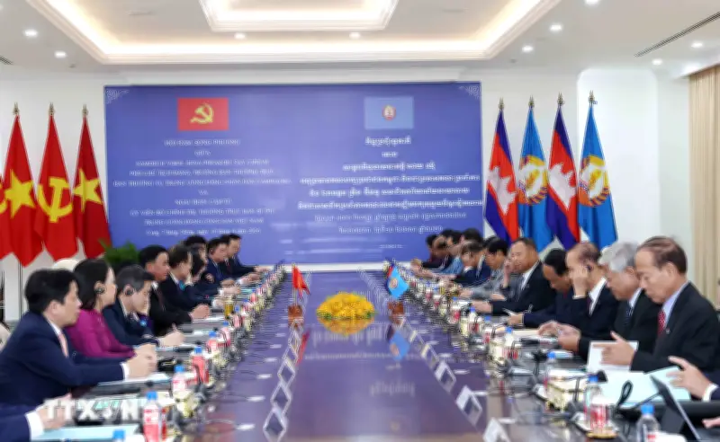 Việt Nam và Campuchia tiếp tục củng cố quan hệ tin cậy chính trị vững chắc