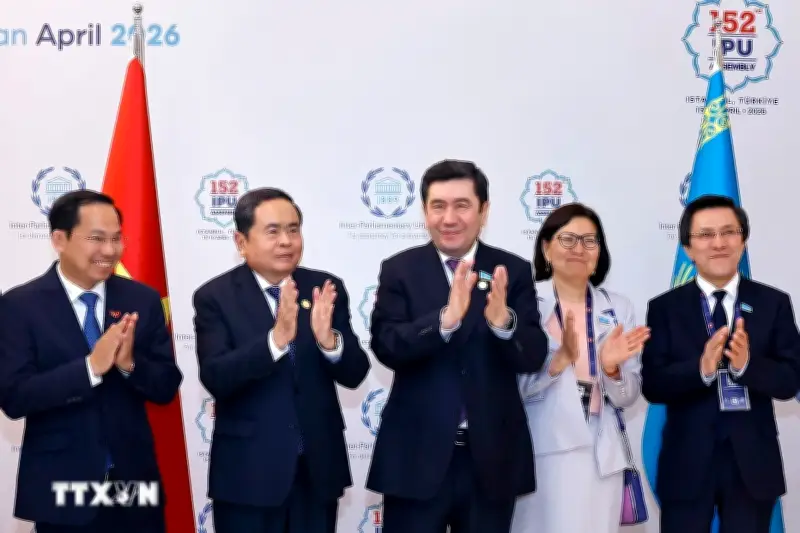 Việt Nam và Kazakhstan tăng cường hợp tác nghiên cứu khoa học và song phương