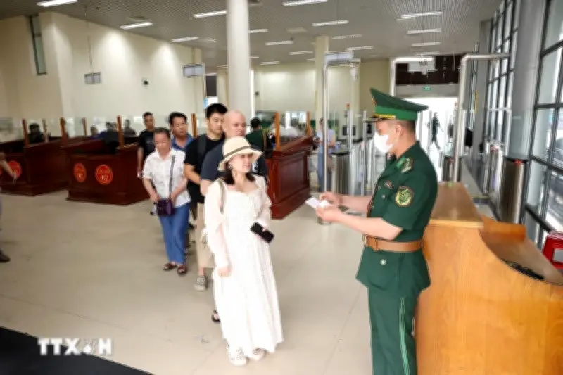 Việt - Trung đẩy mạnh ứng dụng AI trong hợp tác du lịch xuyên biên giới