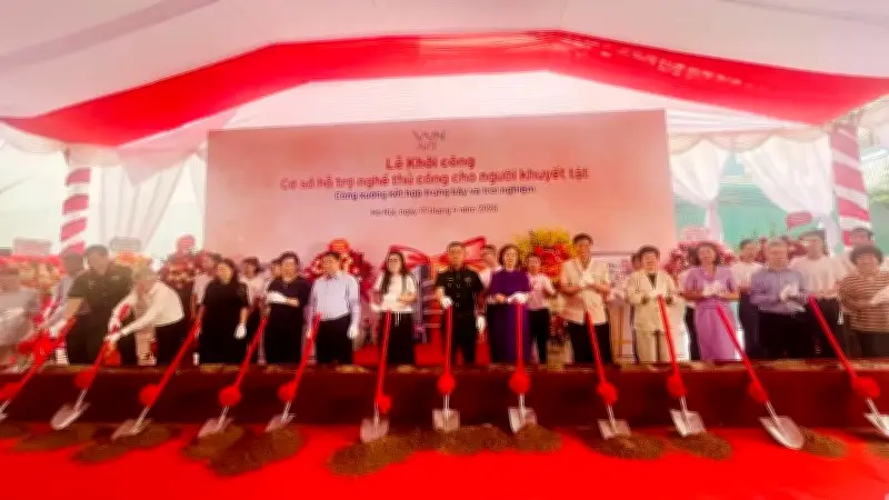 VỤN Art Khởi Công 'Ngôi Nhà Hy Vọng' Được Nguyên Thủ Tướng Chúc Mừng