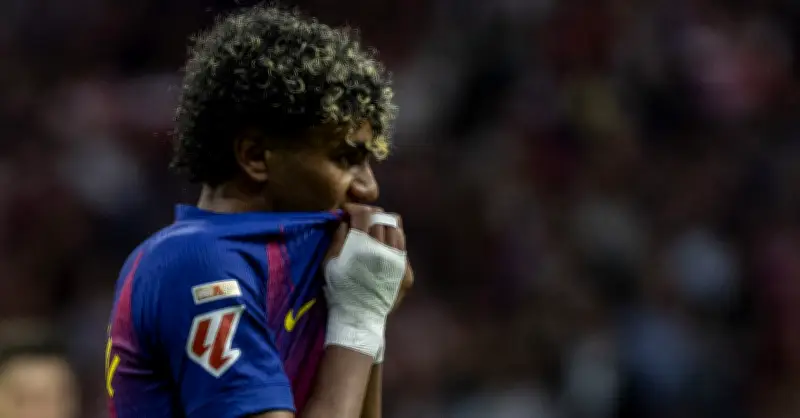 Vấn đề Barca: Hansi Flick đau đầu khi Lamine Yamal hơn đội